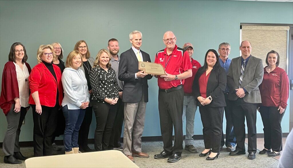 Lieutenant Governor Mike Foley visited the city of Plainview yesterday to present local officials and economic developers with the 2022 Governor’s Showcase Community Award.